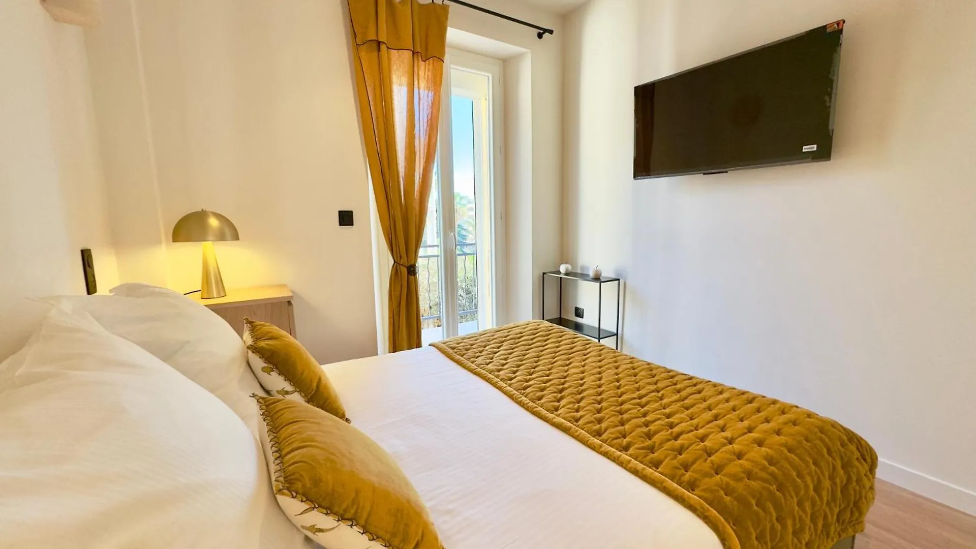 Tres Bel Appartement Entierement Renove - 2Mn Croisette Cannes Apartment