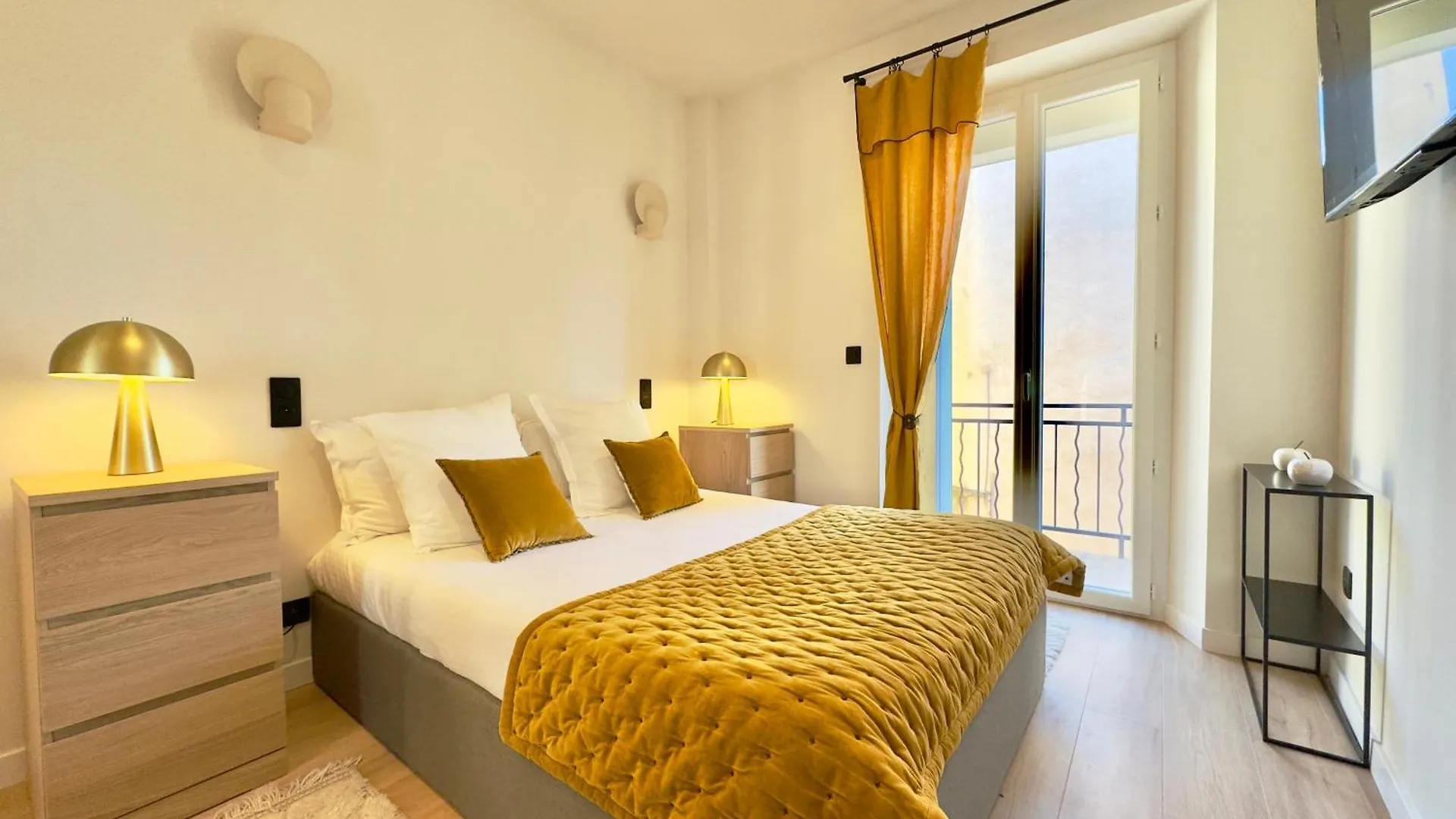 Tres Bel Appartement Entierement Renove - 2Mn Croisette Cannes